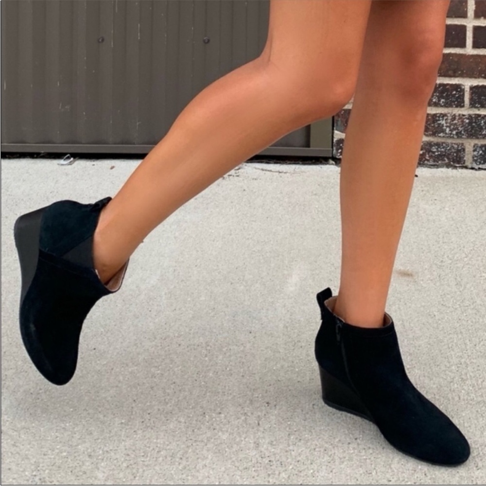 Vionic Paloma‎ size 11 black suede leather wedge bootie boots - Picture 3 of 11